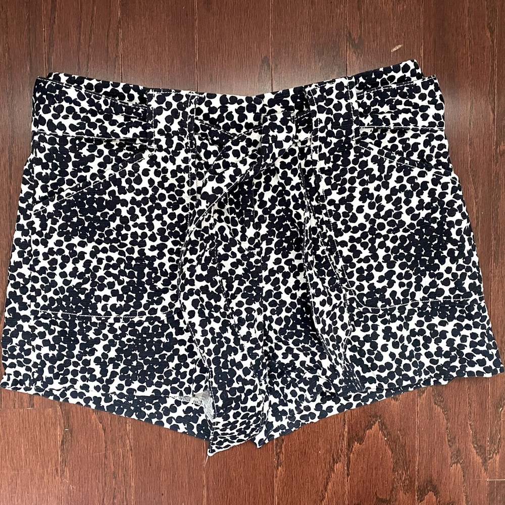 Women’s Loft Blue Dot Shorts